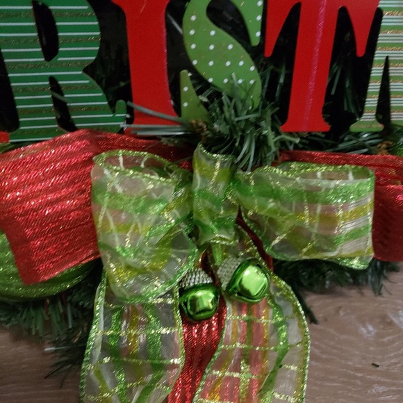 Handmade Merry Christmas wreath & hanger - Picture 2 of 8